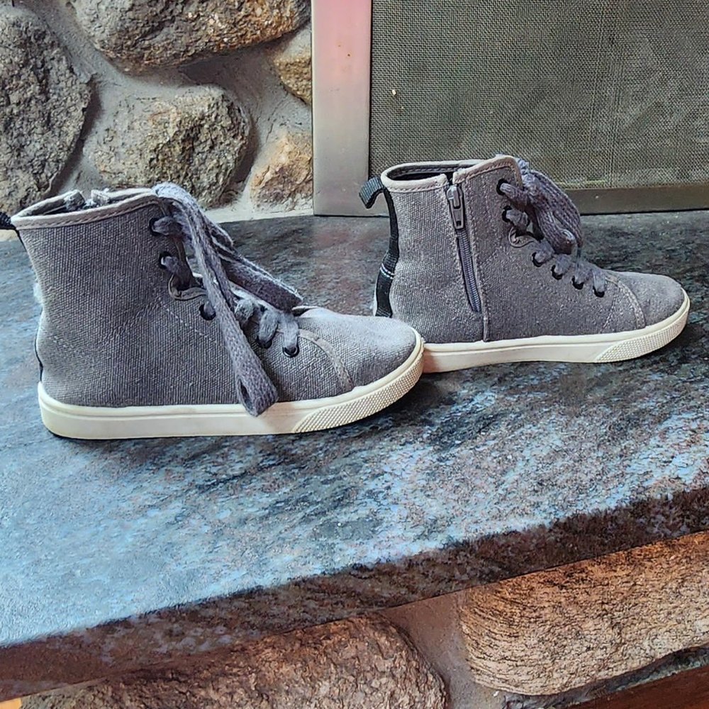 Cat & Jack Gray Canvas High-Top Sneakers Size 13 - Picture 10 of 16